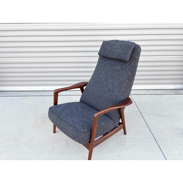 Wood Mid Century Walnut Recliner Lounge Chair & Ottoman by Alf Svensson for Dux For Sale - Image 7 of 15
