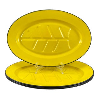 Mid-Century Yellow Enameled Steel Steak Plates, Set of 4 For Sale