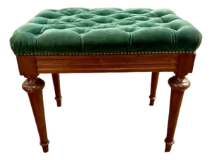 Early 20th Century Walnut Bench With Tufted Upholstery