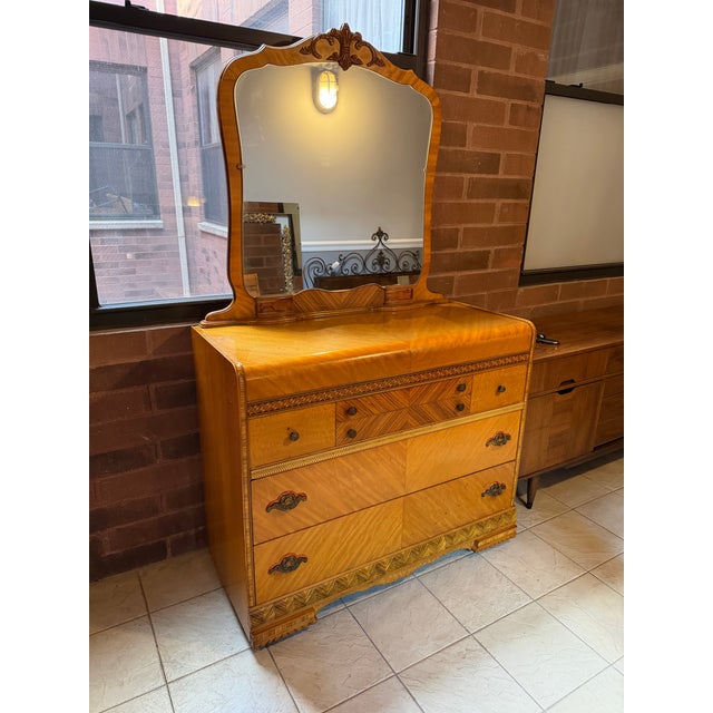 Art Deco Fine Art Deco 1930s Satinwood Dresser With Mirror & Geometric Marquetry For Sale - Image 3 of 11