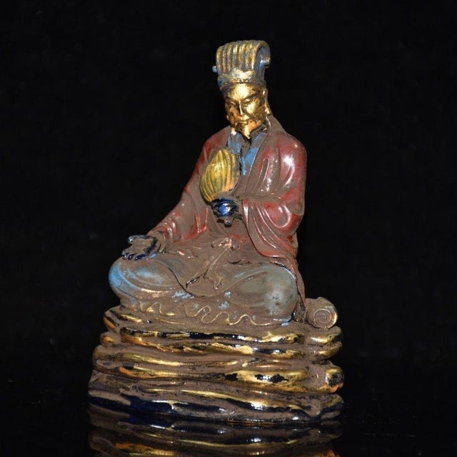 Vintage Chinese Painted Gilt Liuli Zhuge Liang Seated Scholar Statue, Chinoiserie Decor Sculpture For Sale In Los Angeles - Image 6 of 9