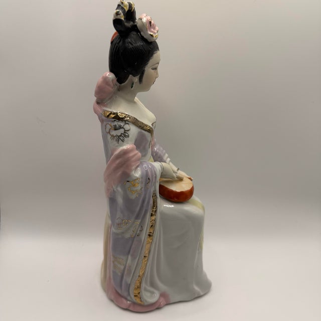 Japanese Vintage Chinese Porcelain Girl Court Lady Shougu Hand Drum Musician Geisha Style For Sale - Image 3 of 12