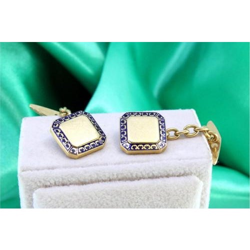 Yellow gold cufflinks in a quadrilateral shape with enamelled applications on the friezes. Metal: Gold. Origin:...