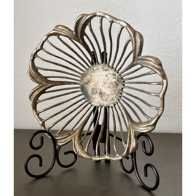 Excellent Pre-Owned Condition. Note: Plate Stand Is Not Included. Strikingly good looking and appearing almost like a...