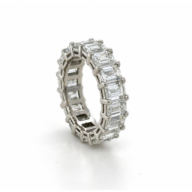 Contemporary Gia 9.12 Carats Emerald Cut Diamond Eternity Band, Platinum, Size 6 1/2 For Sale - Image 3 of 8