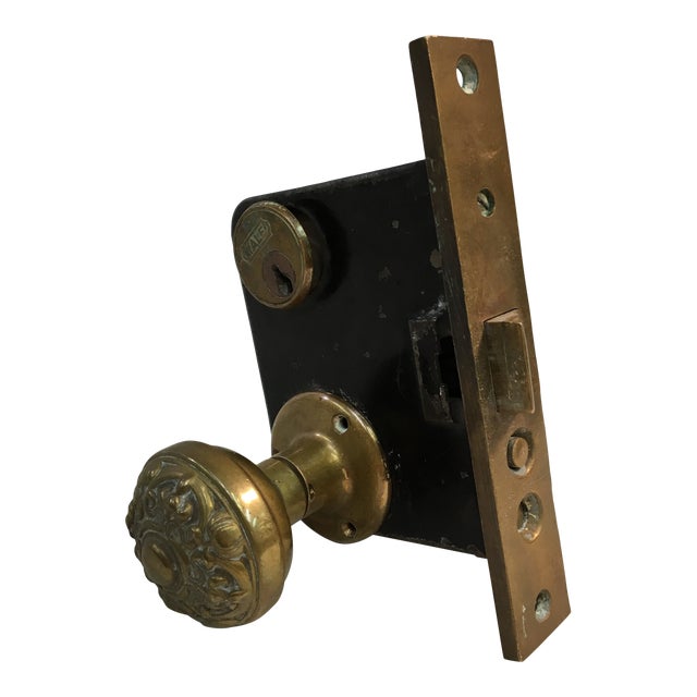 Antique Early 20th Century Yale Mortise Lock With Eastlake Doorknobs