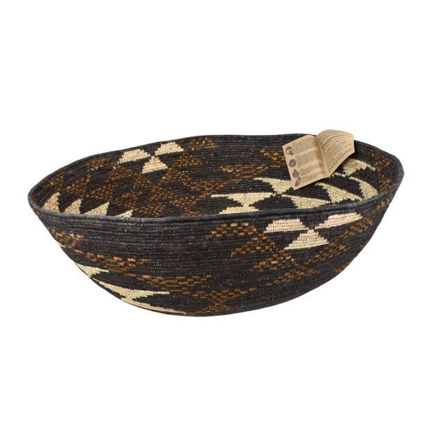 Early 20th Century Zulu Isiquabetho Bowl Basket South Africa For Sale - Image 4 of 7