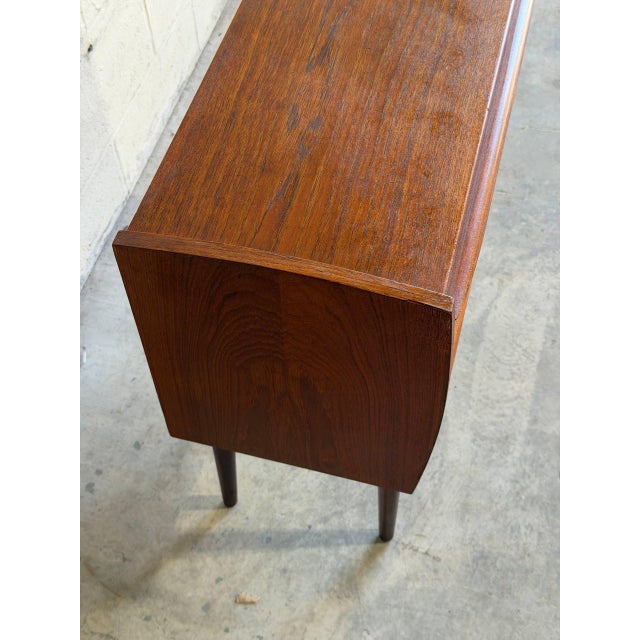 Vintage Danish Teak 3 Drawer Dresser Scandinavian Modern Bedside Table For Sale - Image 9 of 9