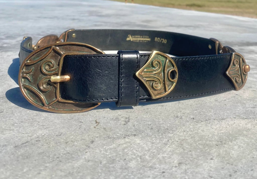 Metal Etruscan-Style Artisan La Doppia Vita Black Leather Belt 