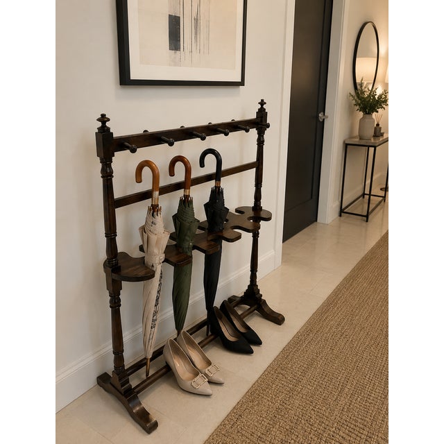 A very elegant antique Regency mahogany boot rack of excellent quality with beautifully turned uprights and a well-...