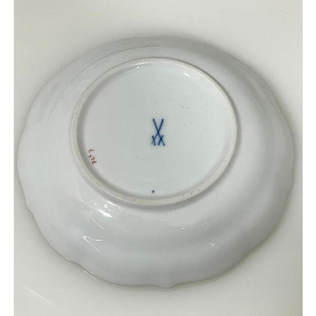 Ceramic Porcelain Rich Court Dragon Cups and Saucers from Meissen, Germany, 1960s, Set of 12 For Sale - Image 7 of 13