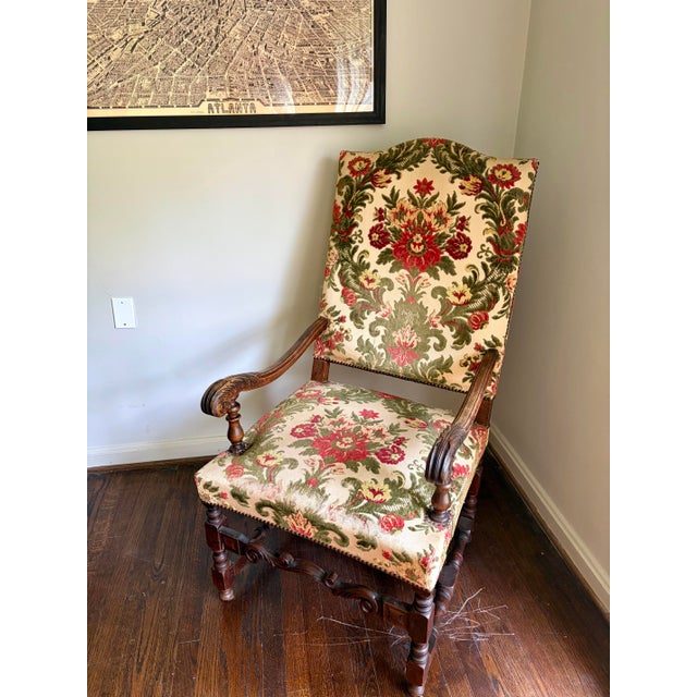 Late 19th Century Late 19th Century Pair of Hand-Carved French Baroque Revival Walnut Tapestry Armchairs For Sale - Image 5 of 10