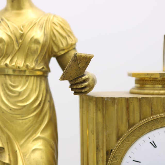 Traditional French Empire Gilt Bronze Mantle Clock , France 1810 For Sale - Image 3 of 15