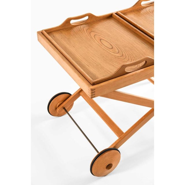 Scandinavian Modern Trolley in Beech attributed to Tapio Wirkkala & Aulis Leinonen, 1950s For Sale - Image 3 of 7