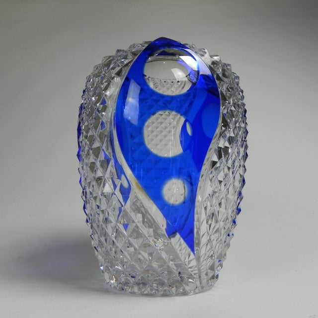 This vase is made of high-quality crystal with a lead content of 33–40%, which gives it exceptional clarity and...