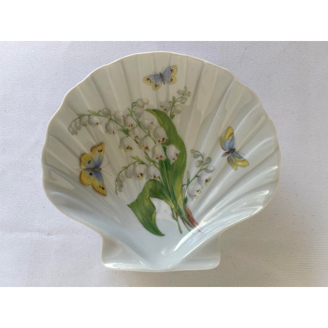 White Mid 20th Century Limoges French Porcelain Sea Shell Dish W/ Hand Painted Lily-of-the-Valley Motif For Sale - Image 8 of 11