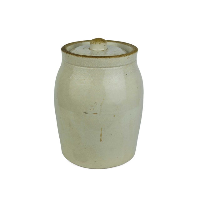 Antique Early 20th Century American Stoneware Pickle Crock With Lid For Sale - Image 4 of 13