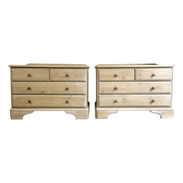 Matching Chests of Drawers in Pine, 1990s, Set of 2 For Sale