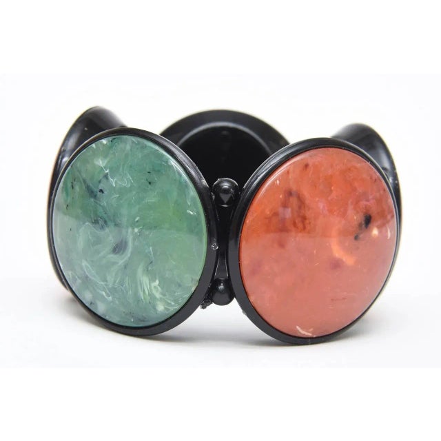 Vintage French Resin Five Disk Pink, Amber Yellow, Sage Green, Rust Orange Stretch Bracelet 80's For Sale In Miami - Image 6 of 9