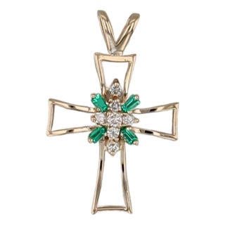 0.27ctw Emerald Diamond Cluster Open Cross Pendant 14k Yellow Gold For Sale