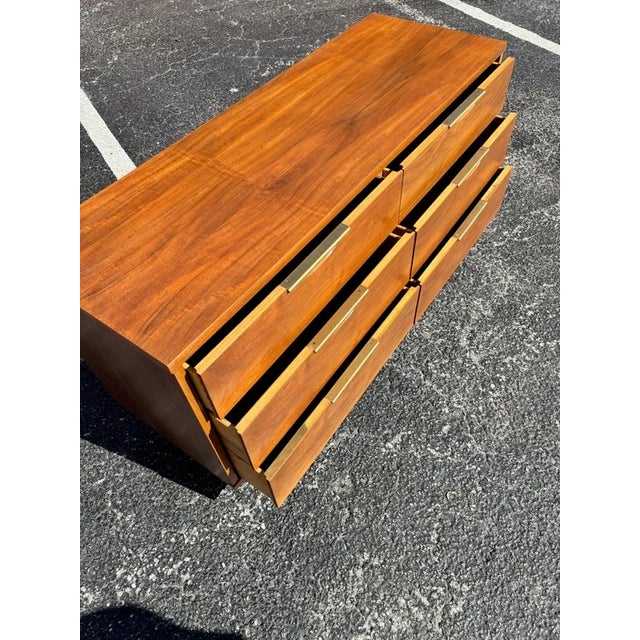 Fully-Refinished Mid Century Kent Coffey Tableau Sixer For Sale - Image 9 of 9