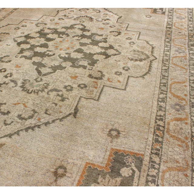 Textile Vintage Turkish Oushak Rug With Floral Medallion Design in Light Tones For Sale - Image 7 of 9