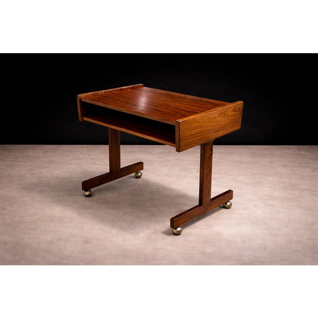 Wood Console on Wheels in Rosewood, Sergio Rodrigues, 1960s For Sale - Image 7 of 12