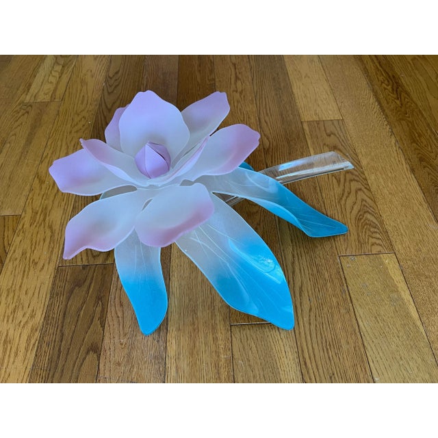 1980 Lucite Pink Teal Flower Sculpture For Sale In New York - Image 6 of 7