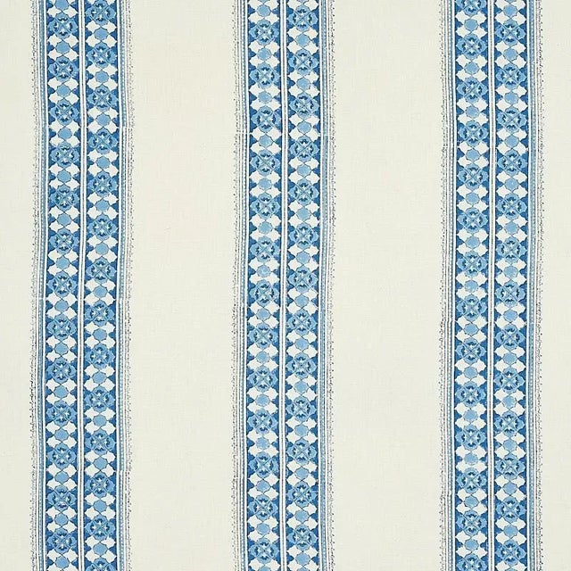 Sample - Schumacher Amira Hand Blocked Print Fabric in Indigo For Sale