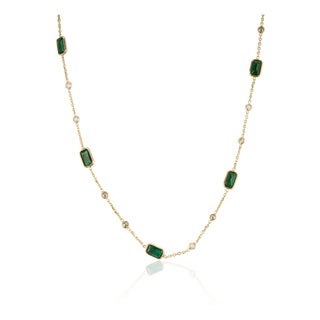 Minimalist 14k Yellow Gold 1.99ct Emerald & Diamond Station Chain Vintage Necklace For Sale