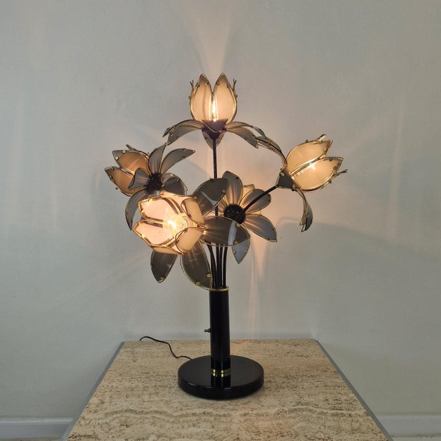 Metal Hollywood Regency Five-Light Lotus Flower Table Lamp in Smoked Glass, 1980s For Sale - Image 7 of 18