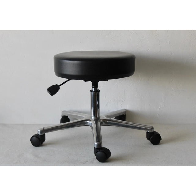 Metal Clinton Modern 5-Leg Pneumatic Stool With Cast Aluminum Base Black Padded Seat For Sale - Image 7 of 10