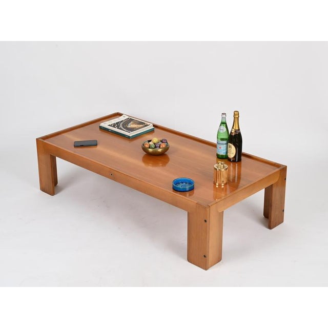 Wood Large Coffee Table attributed to Afra and Tobia Scarpa for Cassina, Italy, 1960s For Sale - Image 7 of 18