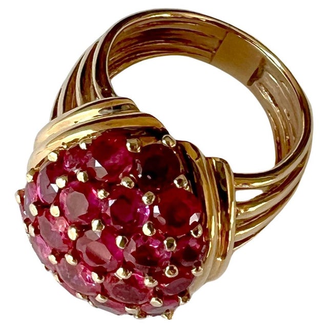 Modern 1960s 14K Gold and Pave Rubies Bombe Cocktail Ring For Sale - Image 3 of 8