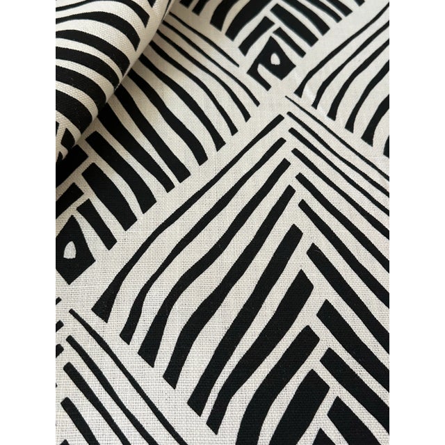 Serena Dugan Studio Bahia in Black Linen Fabric 3 1/2 Yards For Sale - Image 4 of 6