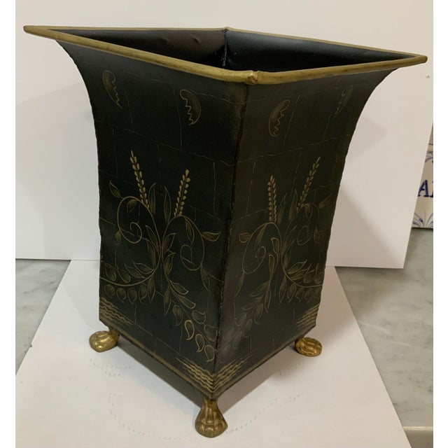 1980s 1980s Hand‑Painted Black & Gold Chinoiserie Metal Cachepot / Wastebasket With Brass Paw Feet - Palm Beach Chic, Grandmillennial & Traditional . For Sale - Image 5 of 9
