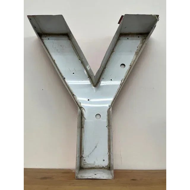 American Vintage Marquee Letter Y For Sale - Image 3 of 3