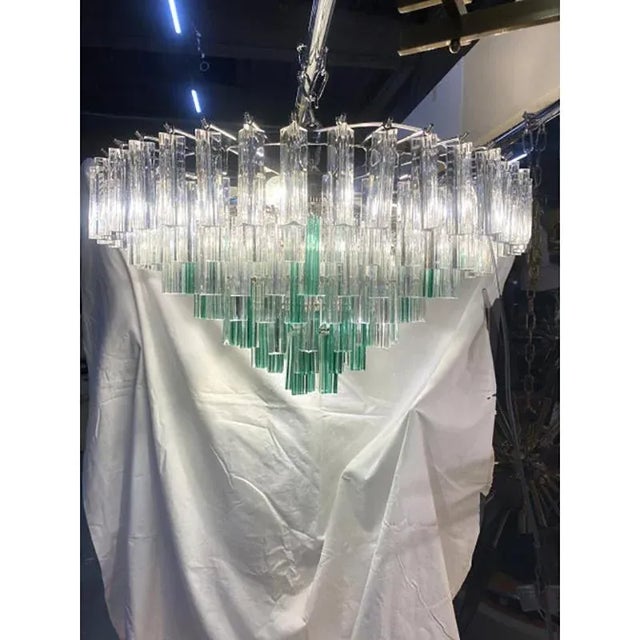 Vintage Green Quadriedro and Clear Triedro Murano Style Glass Chandelier by Simoeng For Sale - Image 4 of 6