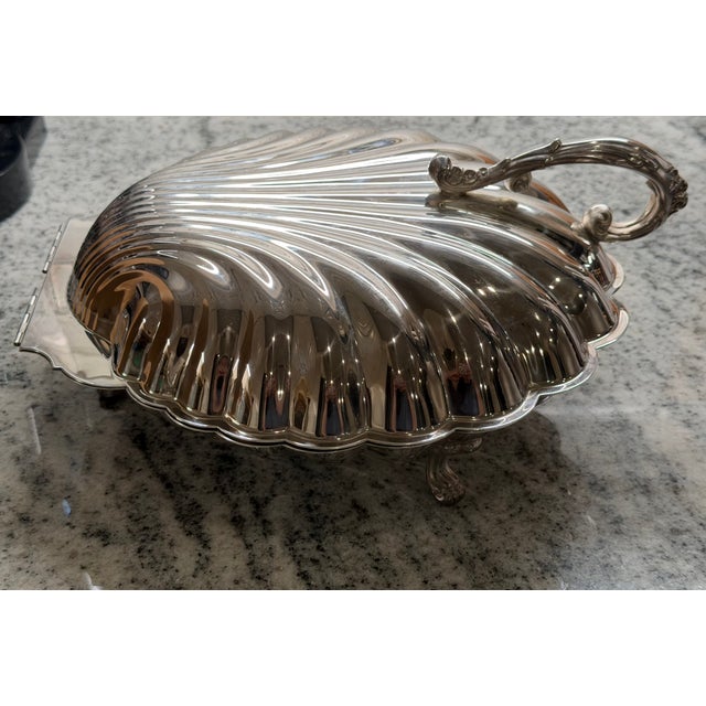 Vintage Oversized Silverplate Hinged Scallop Shell Buffet Server For Sale In Dallas - Image 6 of 13