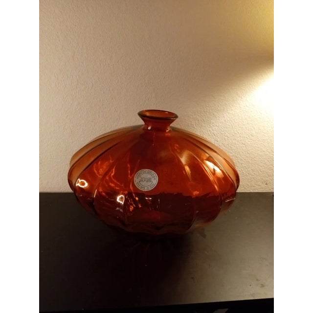 1960s San Miguel by Vidrios Recycled Persimmon Wide Ribbed Squat Vase, Made in Spain For Sale In Dallas - Image 6 of 6