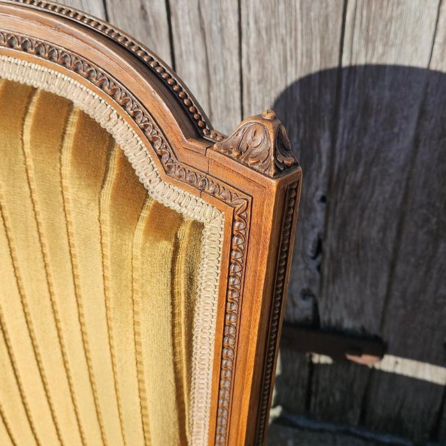 Antique French Armchairs in Walnut, 1900s, Set of 2 For Sale - Image 17 of 18