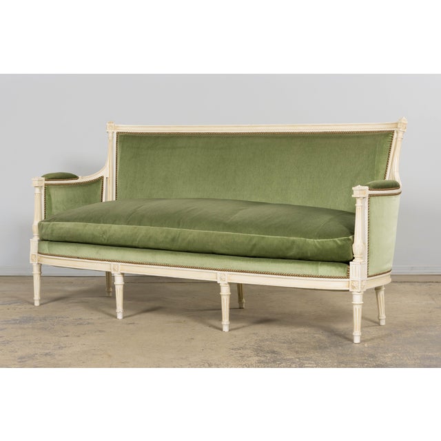 French Louis XVI Style Painted Canapé in Moss Green Velvet, Provence For Sale - Image 10 of 18