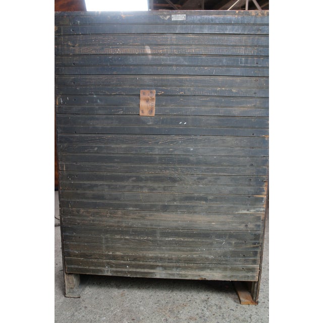 1910s Antique Quarterswan Oak Farmhouse Kitchen Ice Box Refrigerator Bar Cabinet For Sale - Image 9 of 16