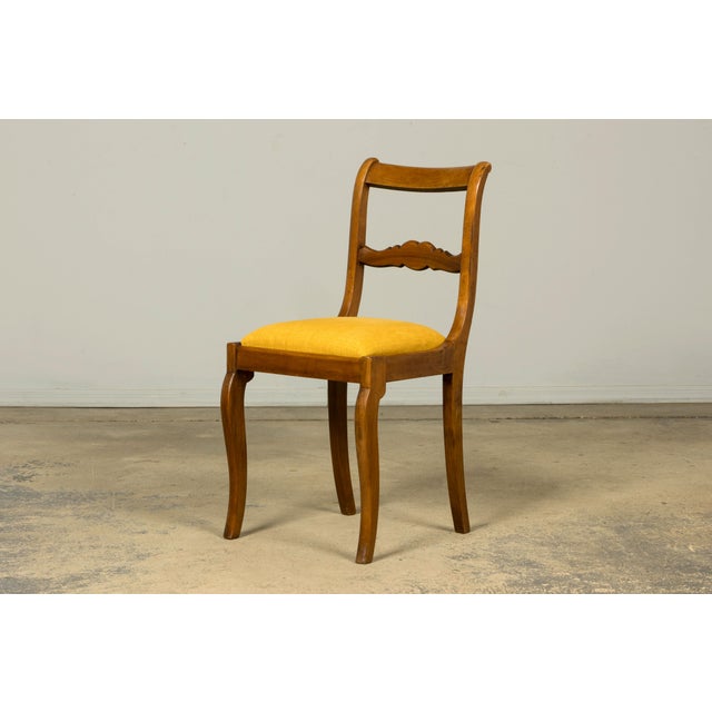 Wood Set of 10 Mid-19th C. French Louis Philippe Walnut Dining Chairs in Yellow Linen For Sale - Image 7 of 18