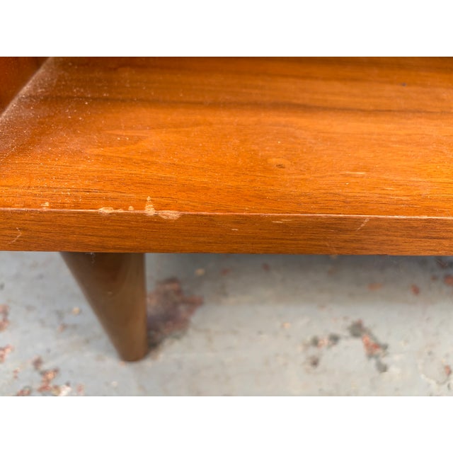 Single Mid 20th Century Modern Walnut Nightstand by Young Mfg., Attributed For Sale - Image 13 of 14