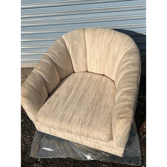 Modern Milo Baughman Style Modern Swivel Chair With Floating Round Base For Sale - Image 3 of 6