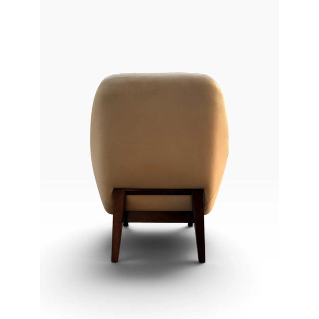 Late 20th Century Pair of Adam Court Leather Lounge Chairs | Cream Leather on Dark Walnut Frames | Modern Designer Armchairs For Sale - Image 5 of 13