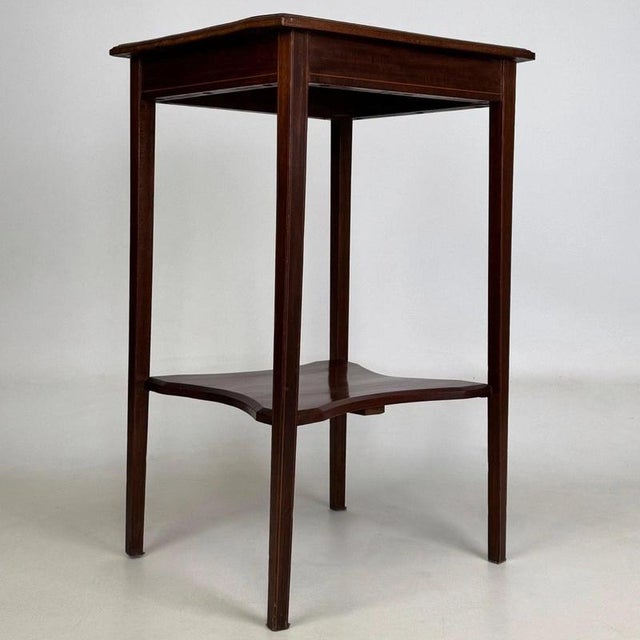 Antique Early 20th Century English Edwardian Mahogany Side Table For Sale - Image 9 of 11