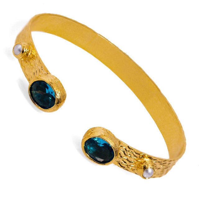 Contemporary Cleopatra Blue Topaz & Pearl Adjustable Gold Cuff Bracelet For Sale - Image 3 of 6