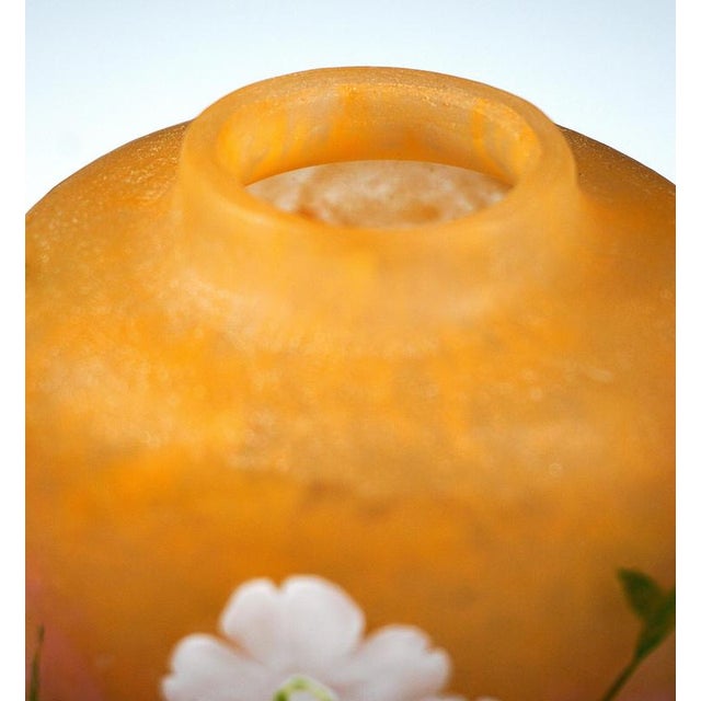 Art Nouveau Cameo Vase with Primroses Decor from Daum Nancy, France, 1920 For Sale - Image 9 of 12